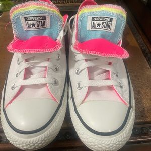 Converse sz 8 men sz 10 women